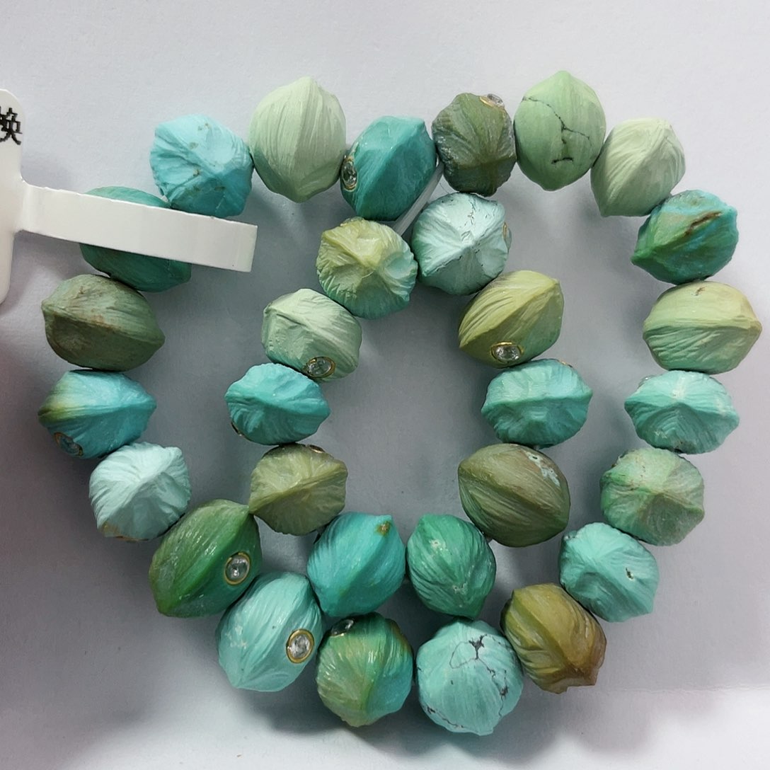 绿松石配饰未镶嵌