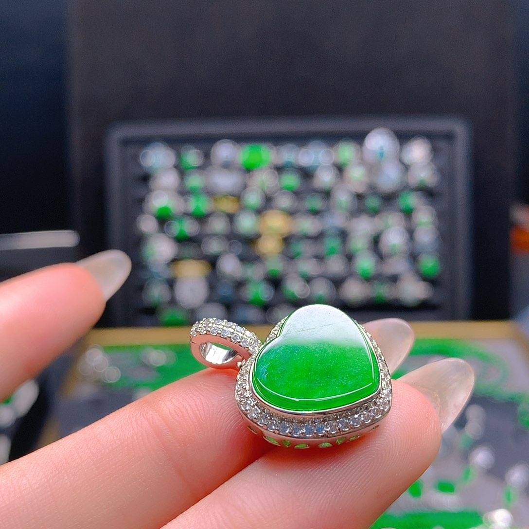 未镶嵌戒指翡翠天然翡翠