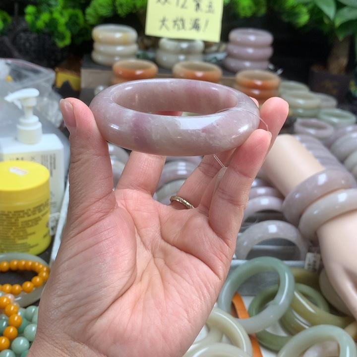 *****石英质玉未镶嵌手镯
