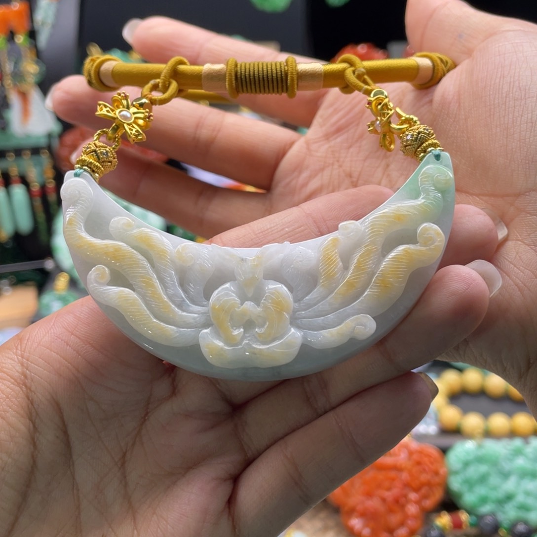 翡翠颈饰未镶嵌代编织