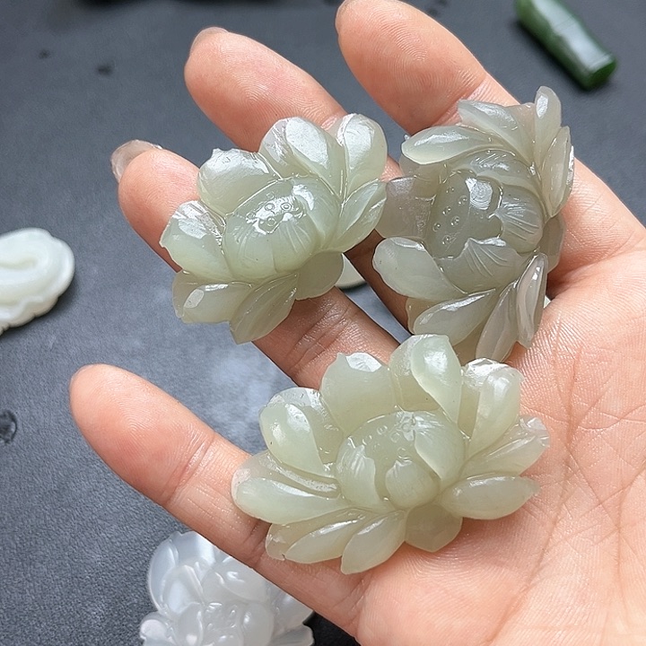 【闪购商品】颈饰未镶嵌和田玉~****?