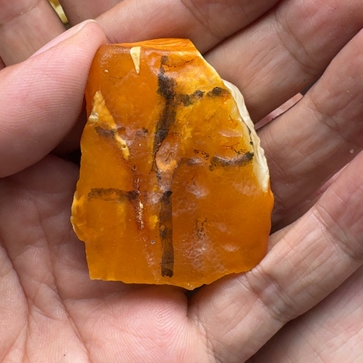 谭***@定制琥珀未镶嵌未镶嵌定制琥珀