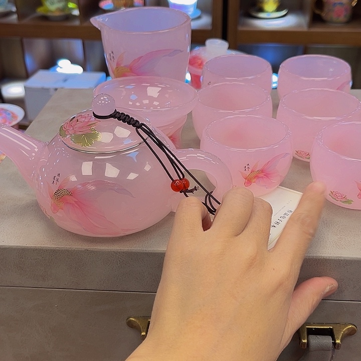 段泥茶杯吧啦吧啦的说了