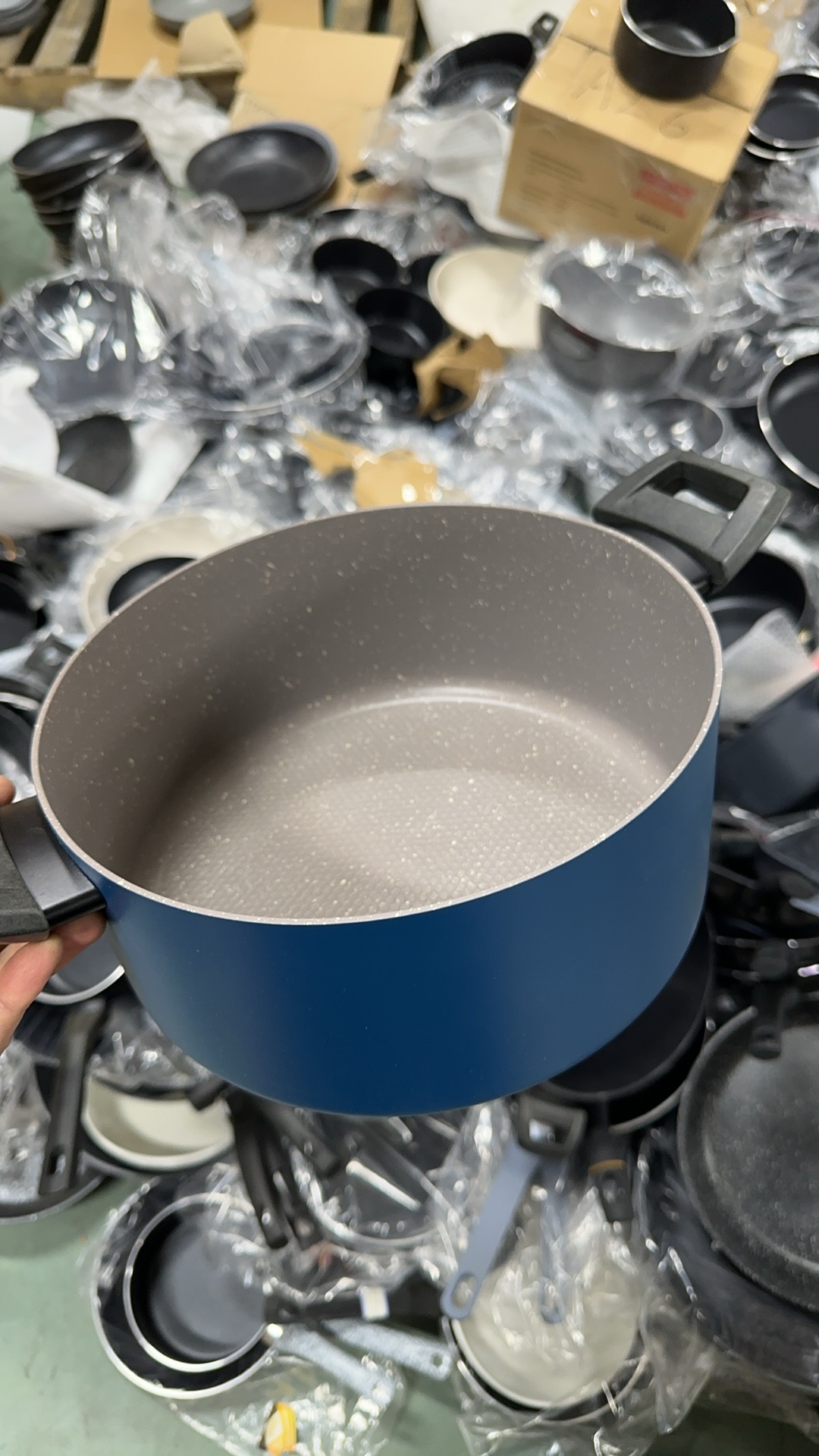 A35汤锅煎锅不粘锅口径24 高度11 外贸尾货部分微瑕，介意勿拍