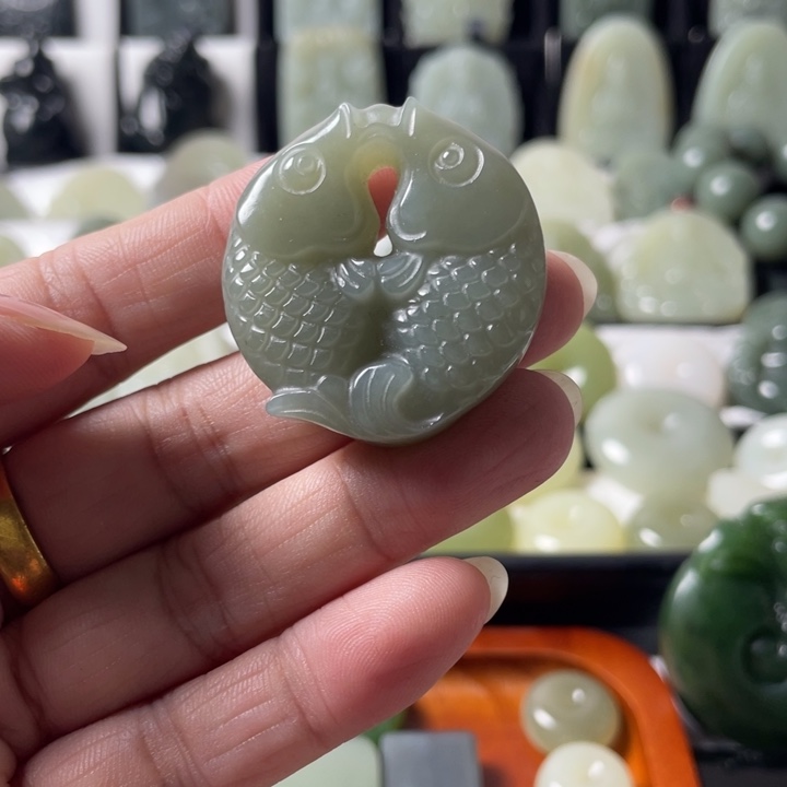 颈饰未镶嵌和田玉