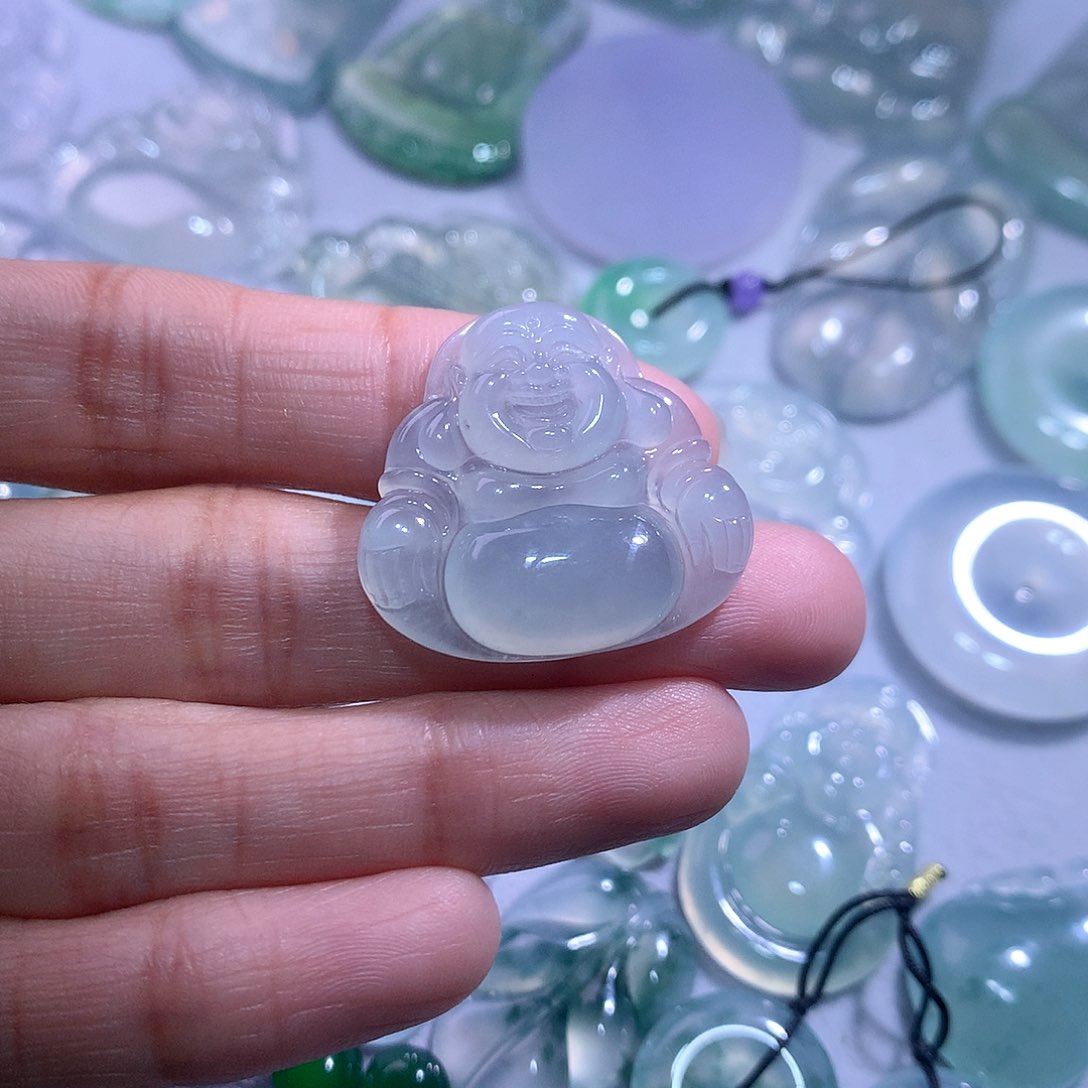 【闪购商品】翡翠颈饰未镶嵌佛