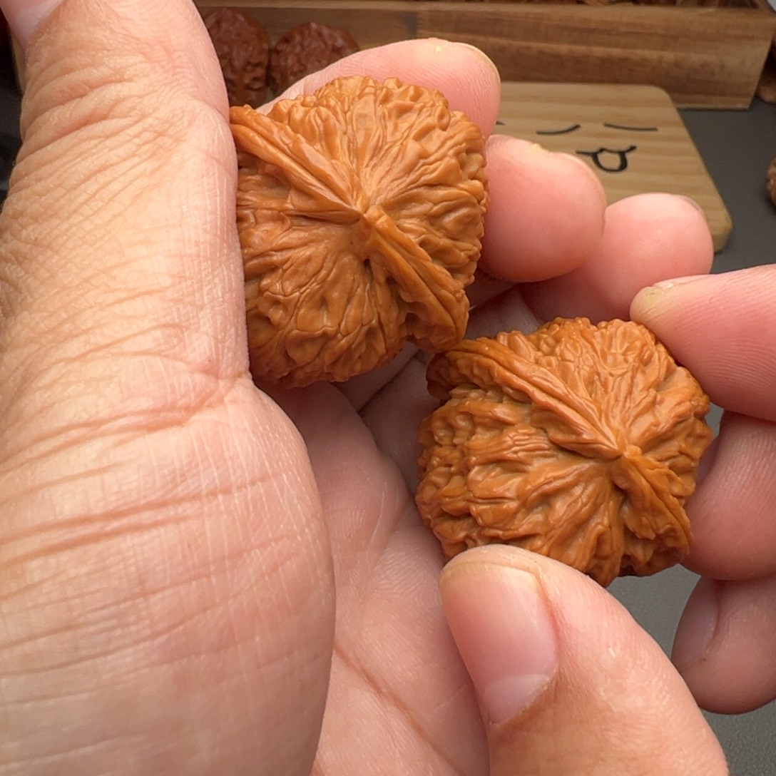 文玩核桃把件白狮子36