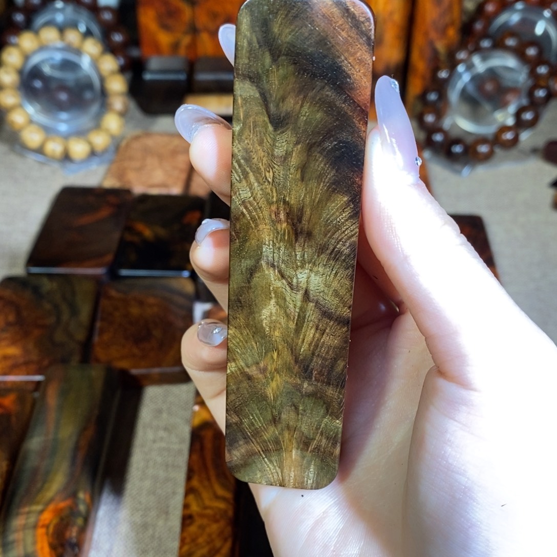 ****ﻬ紫檀木类端景台大红酸枝手把