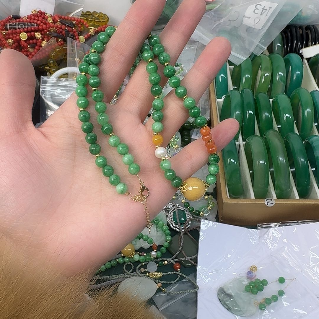 翡翠颈饰未镶嵌403号