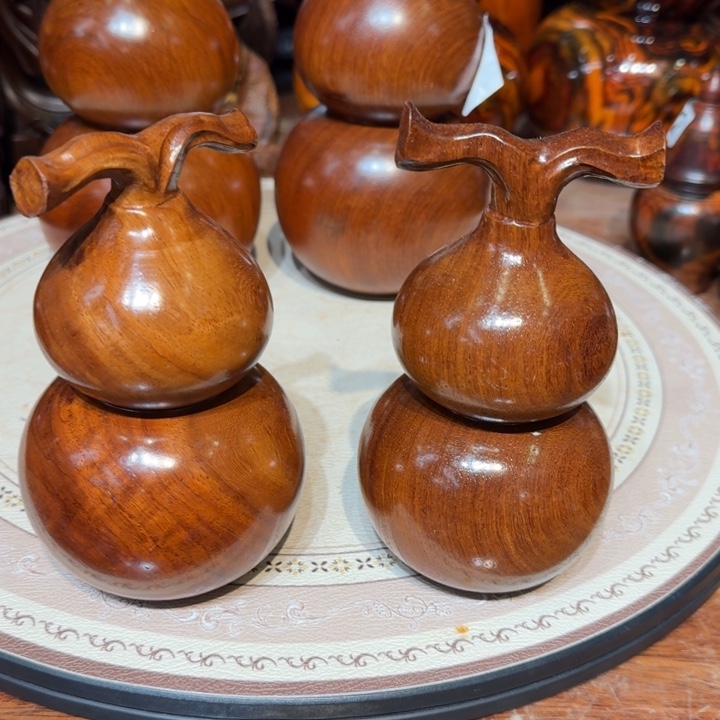 大果紫檀（缅甸花梨）花梨木小葫芦摆件15公分高