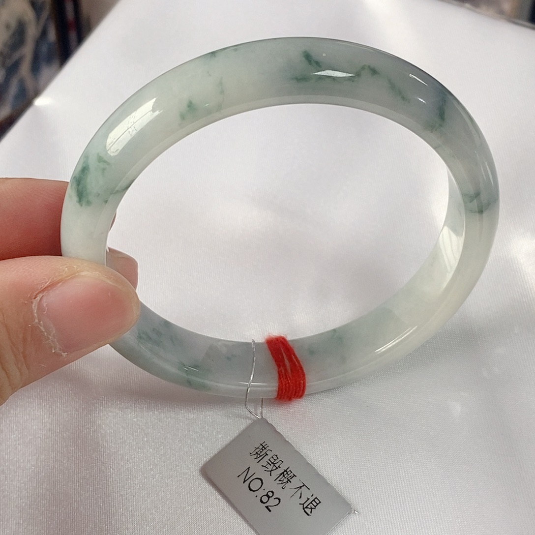 翡翠未镶嵌手镯手镯