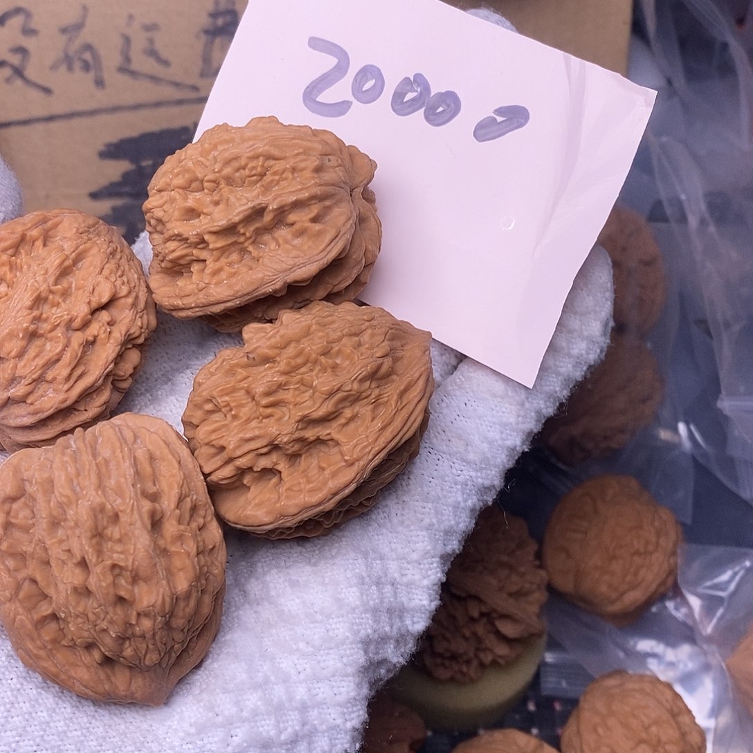 桃核把件青*文玩核桃