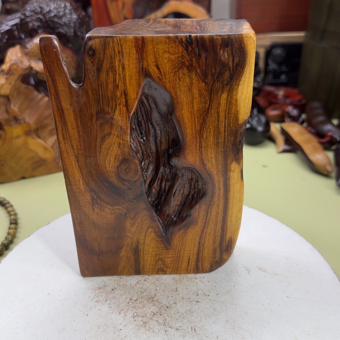 大果紫檀（缅甸花梨）九**香