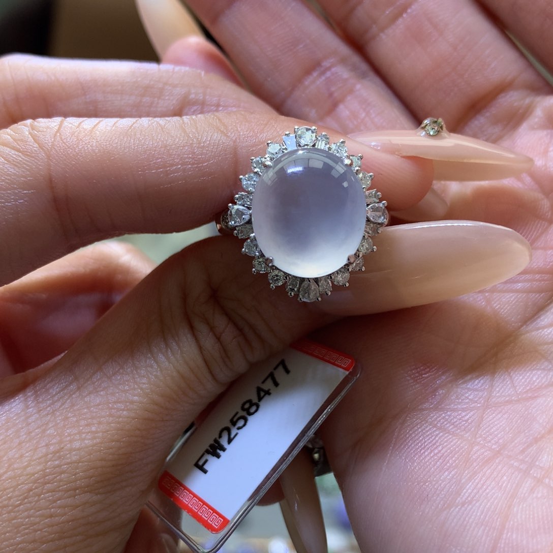 颈饰18K金镶嵌翡翠