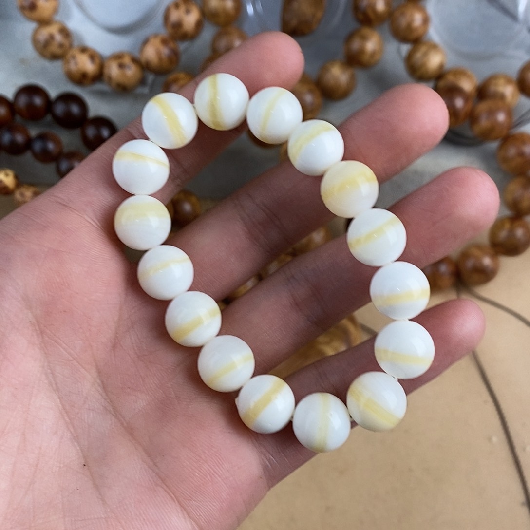 柏木（崖柏）其他读**益