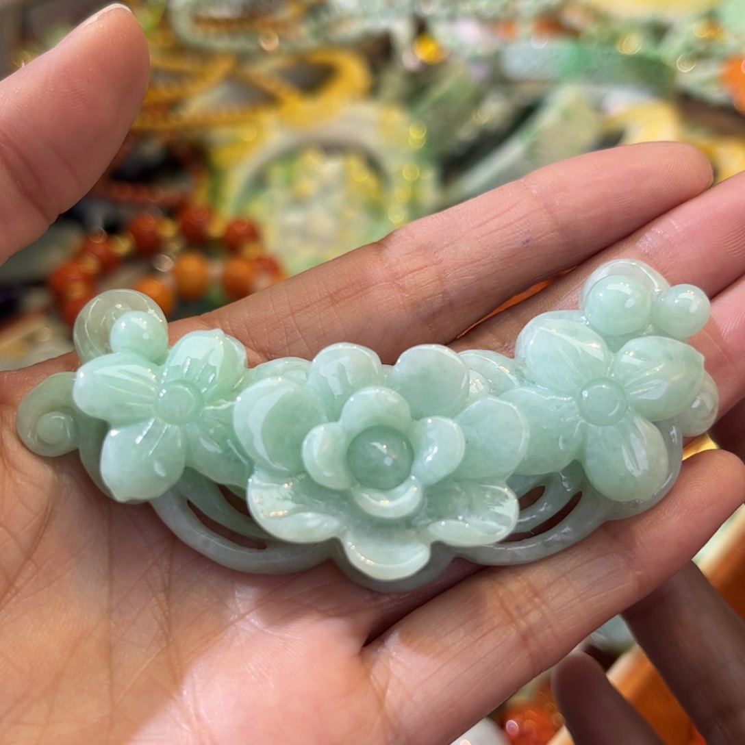 翡翠颈饰未镶嵌待编款