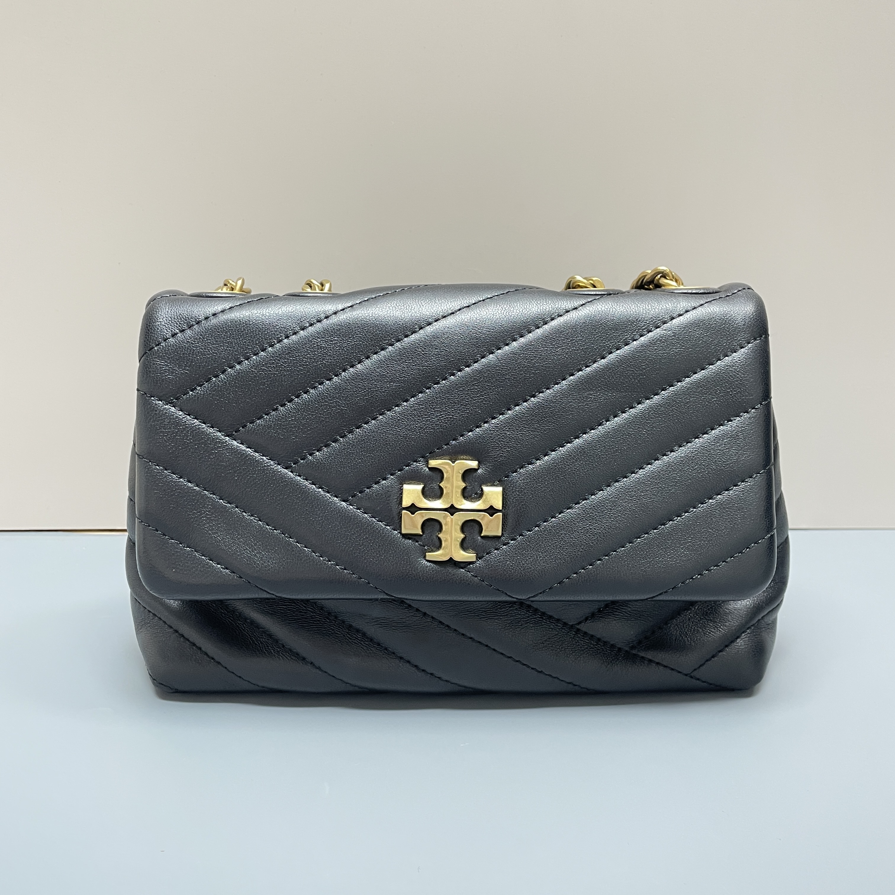 95新 TORY BURCH/汤丽柏琦 kira黑色链条包经典23*15*8cmEM122406