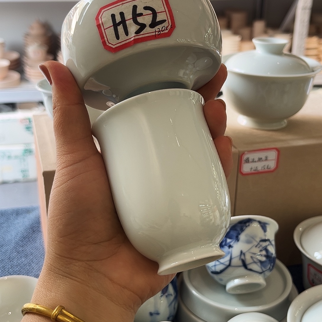 ****兰52号+22号杯子。  