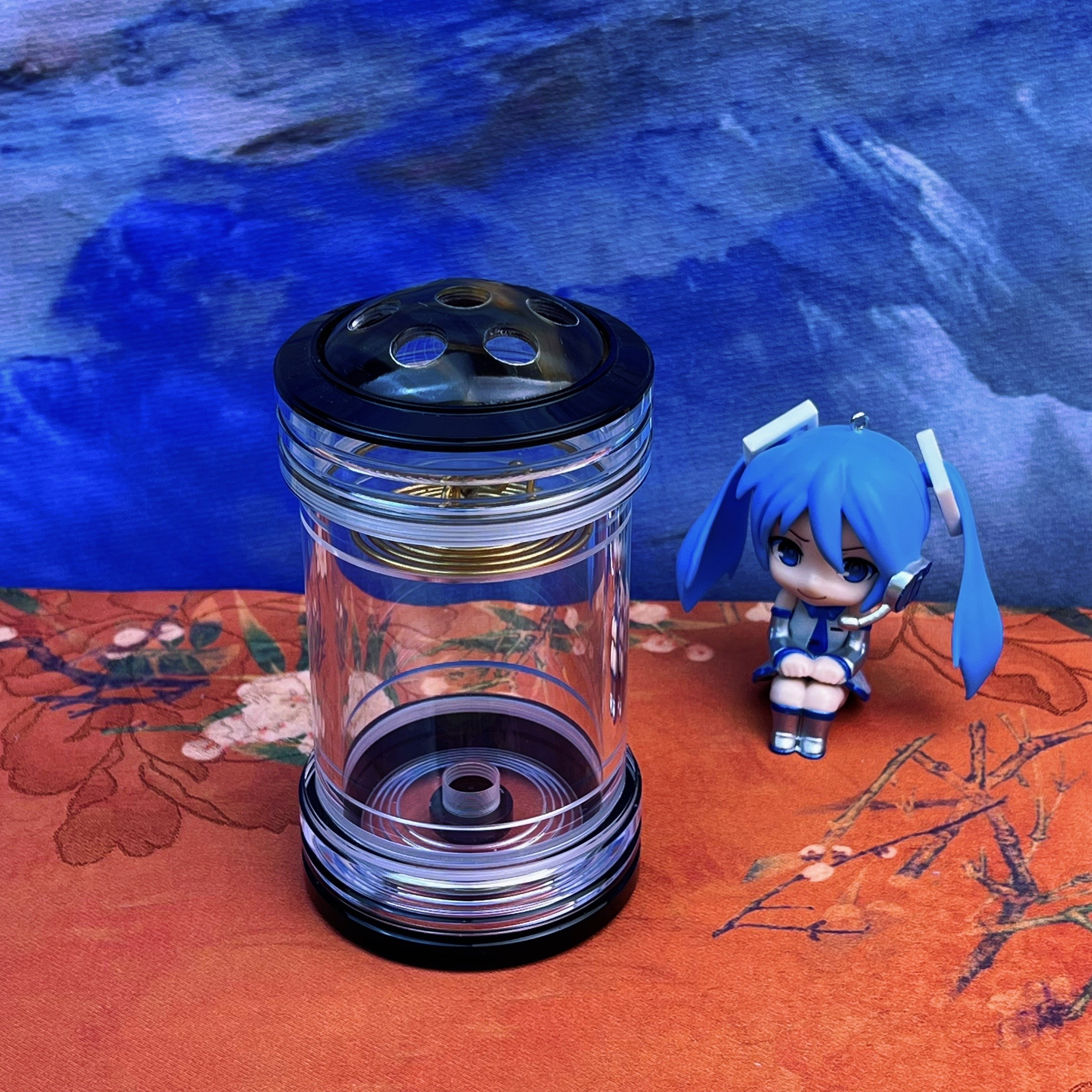 甜甜文玩-65大李勇落款蝈蝈罐牛角蒙芯