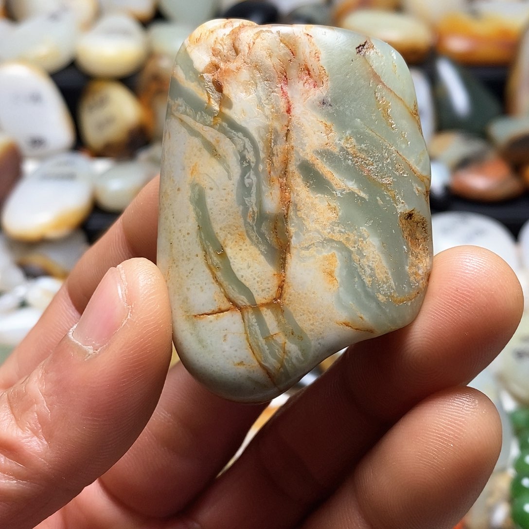 和田玉颈饰未镶嵌吊坠