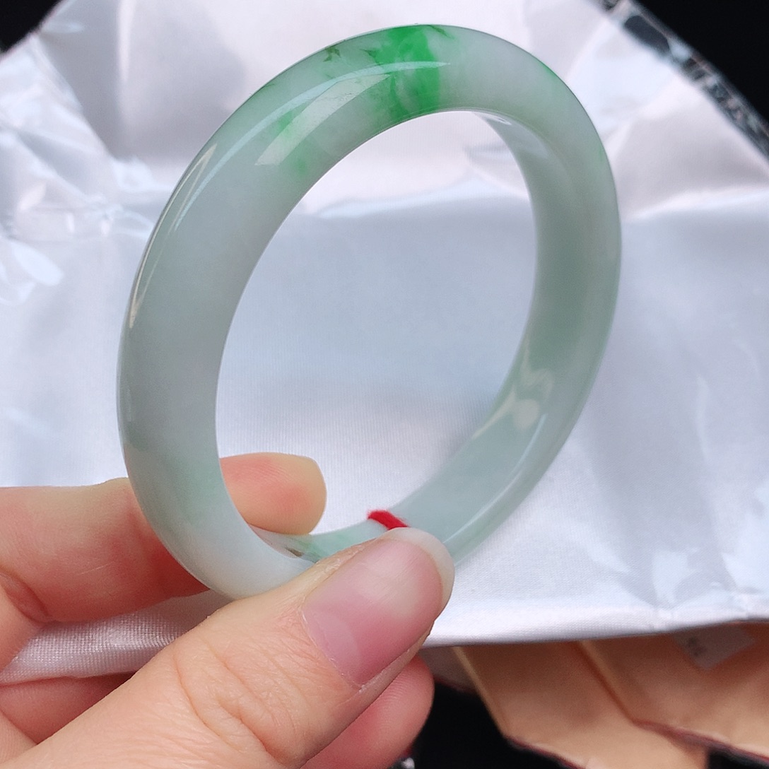 翡翠手镯未镶嵌8310ccvbbb