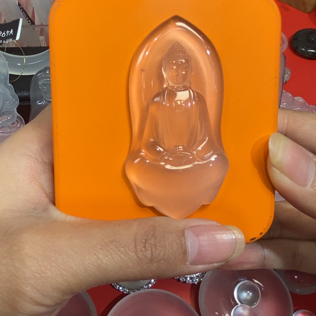 鹏***石英质玉未镶嵌颈饰