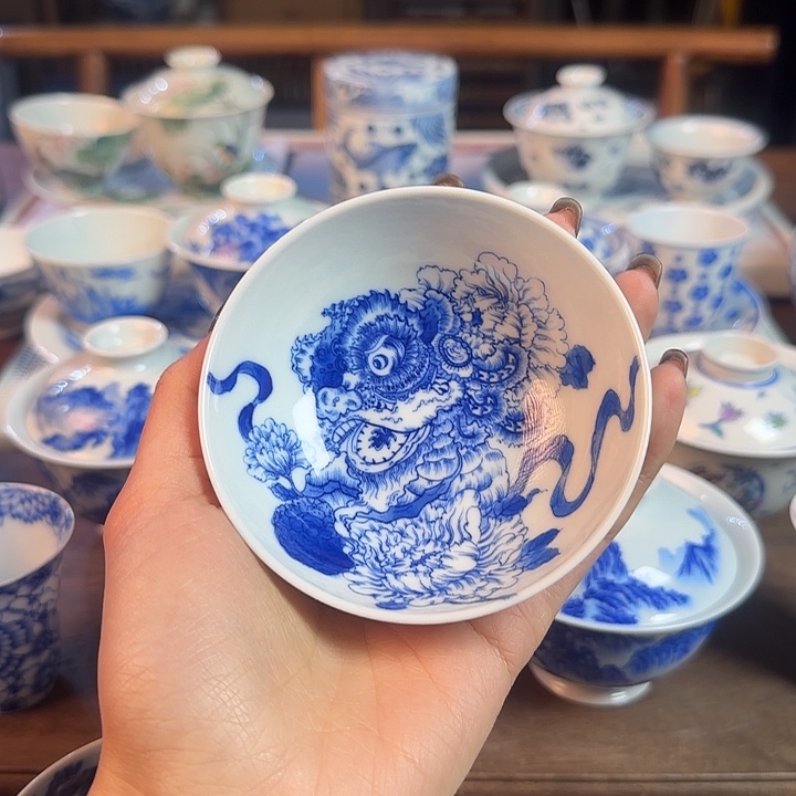 哈***雷名窑口 醒狮普洱杯放漏