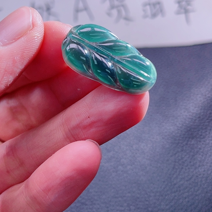 翡翠颈饰未镶嵌99999999