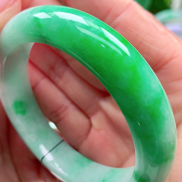 翡翠未镶嵌手镯天然翡翠手镯