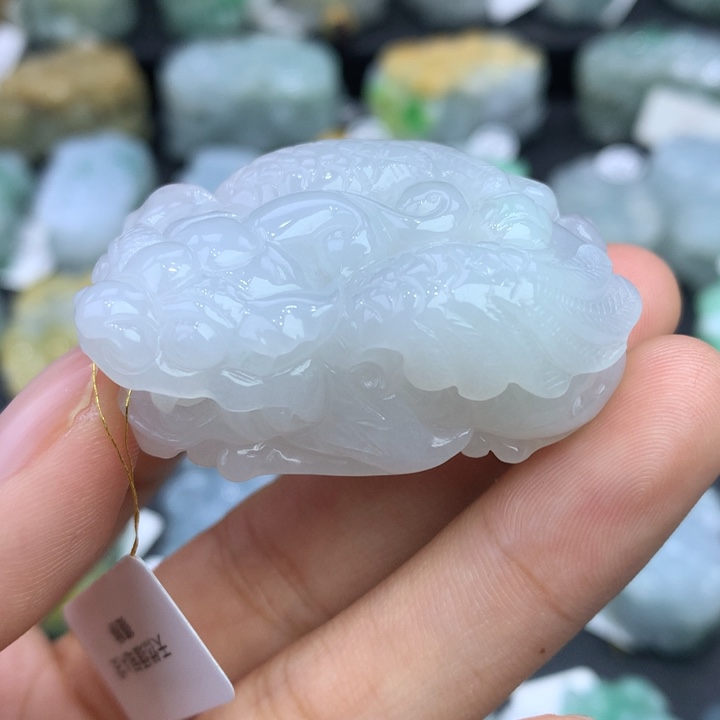 翡翠颈饰未镶嵌天然缅甸翡翠