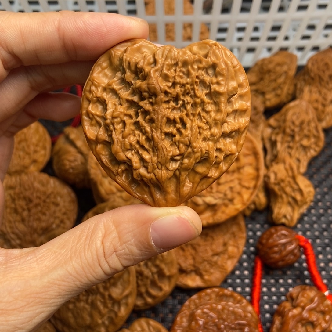 画***人文玩核桃吊坠桃心扁47尺寸