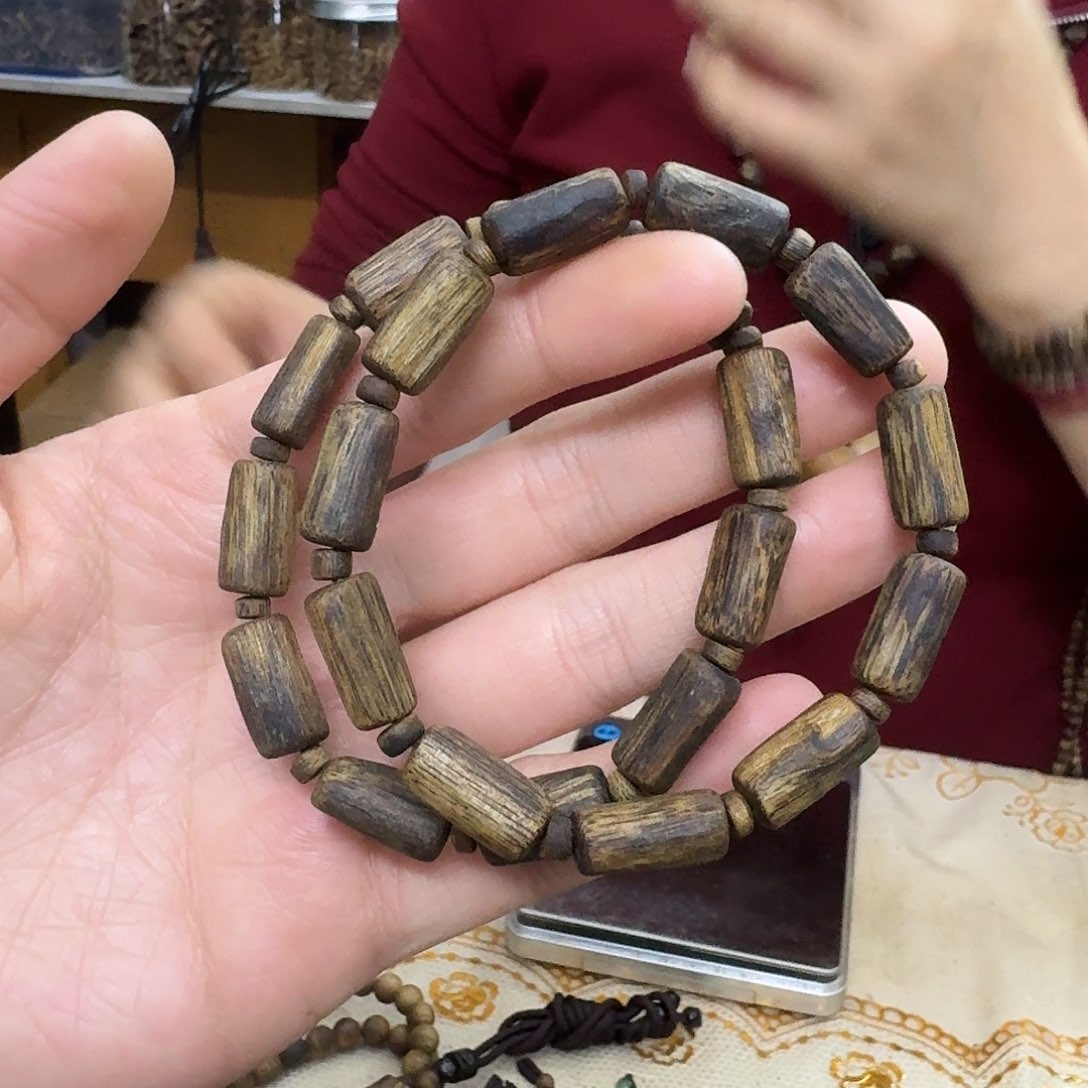 沉香木手串白棋树心单圈 8 克多样性发一