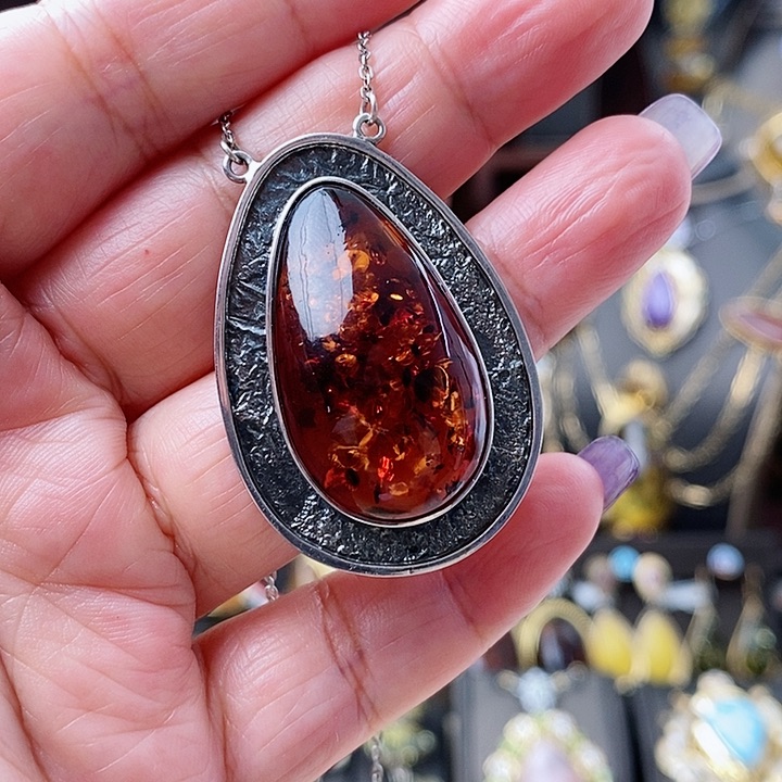 琥珀颈饰银S925镶嵌吊坠