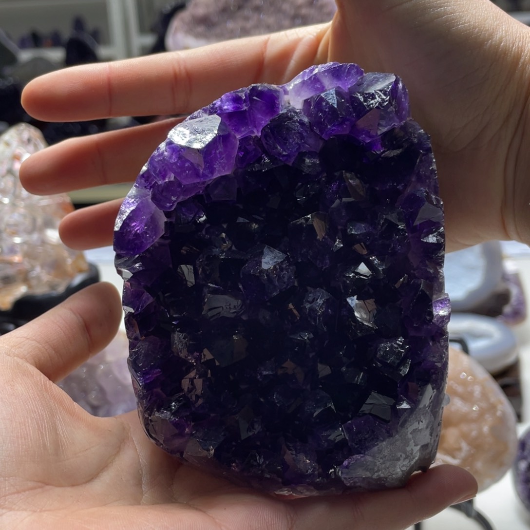 紫晶大型摆件（非配饰）未镶嵌