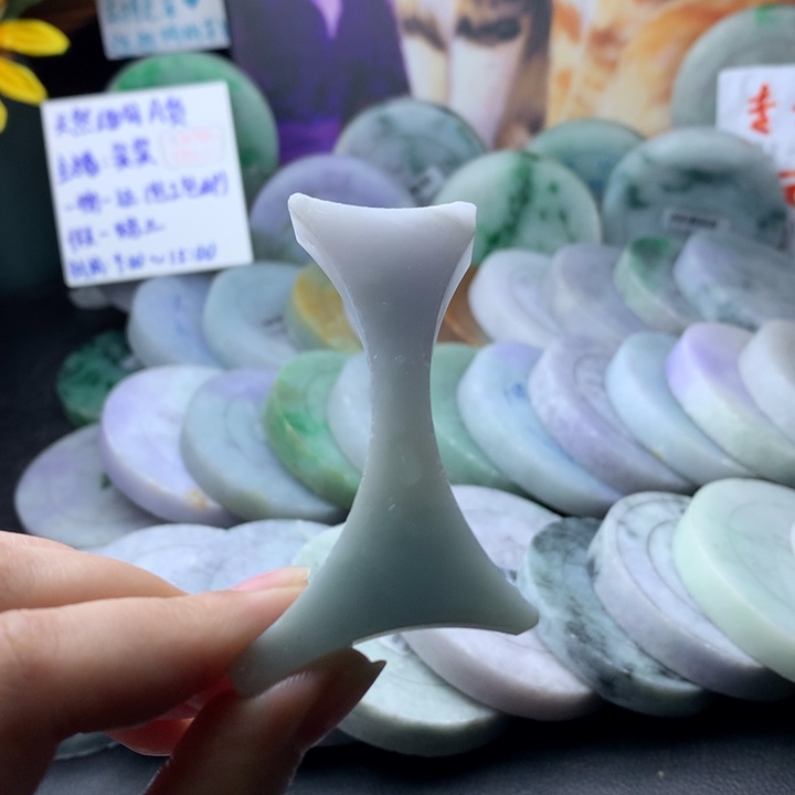 定制翡翠未镶嵌边角料