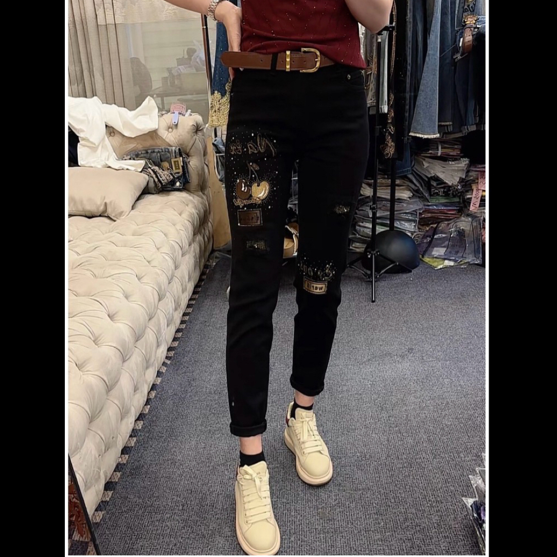 月月家，新款秋季弹力刺绣烫钻显瘦黑色牛仔裤96032