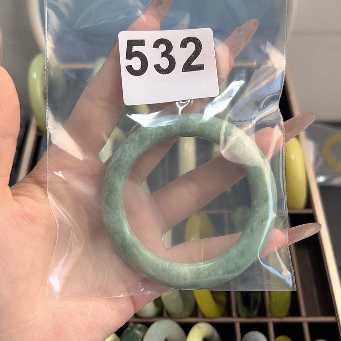 蛇纹石玉未镶嵌手镯茉****r