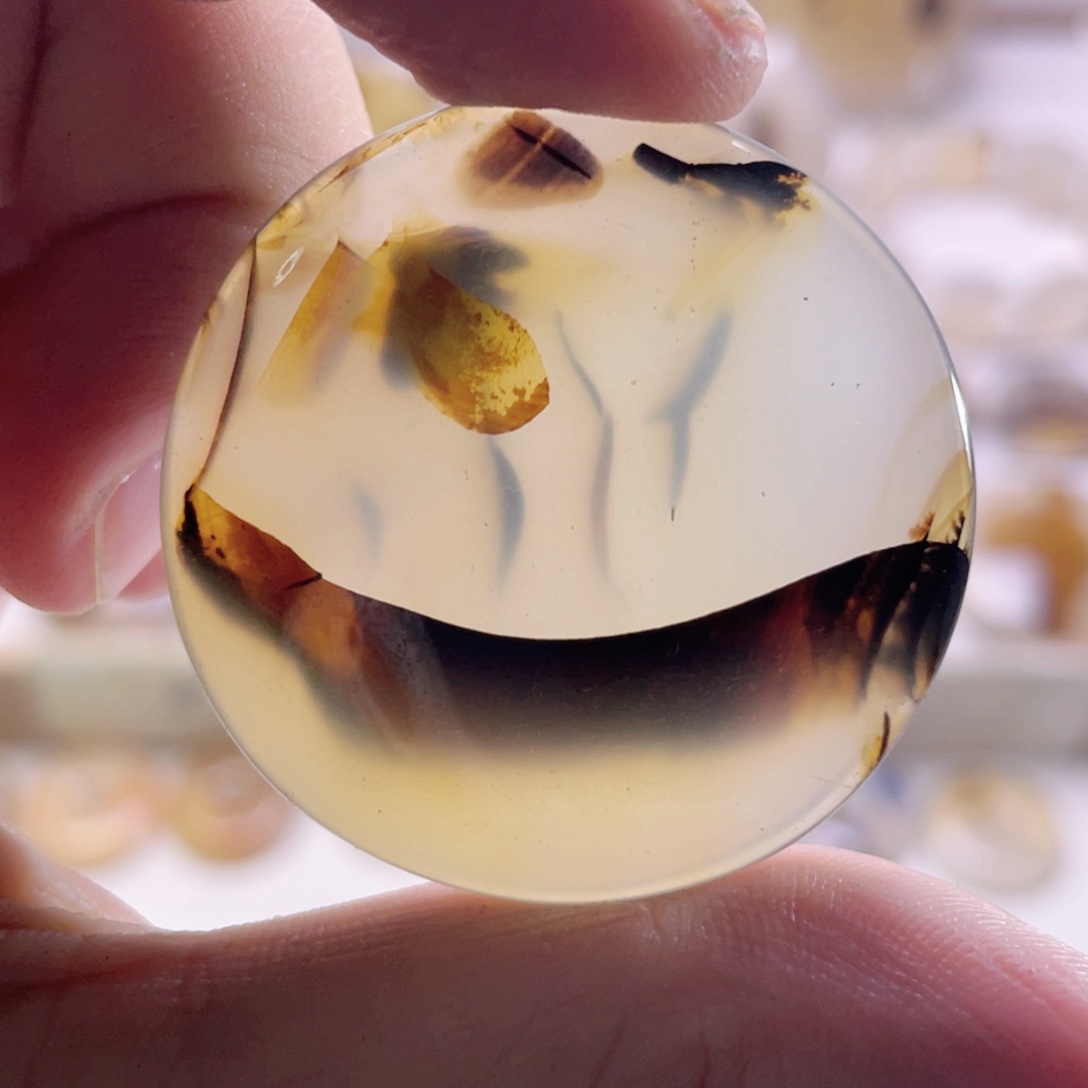 玛瑙/玉髓未镶嵌珠宝奇石