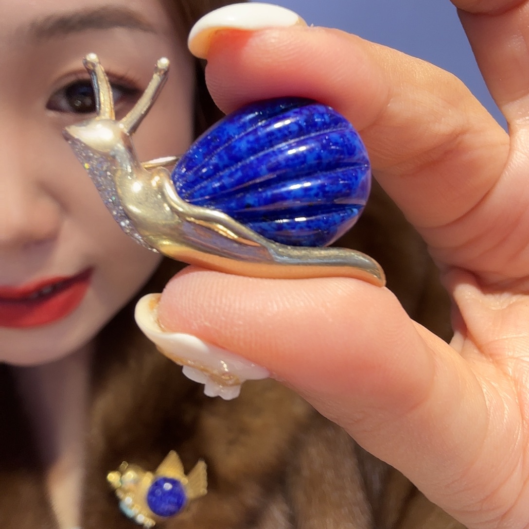 大理石铁合金胸针