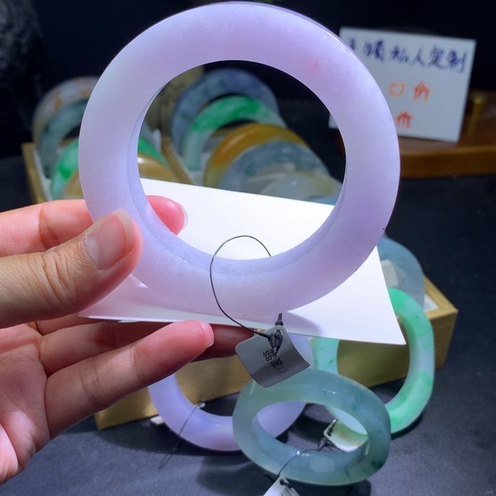 定制翡翠未镶嵌翡翠手镯