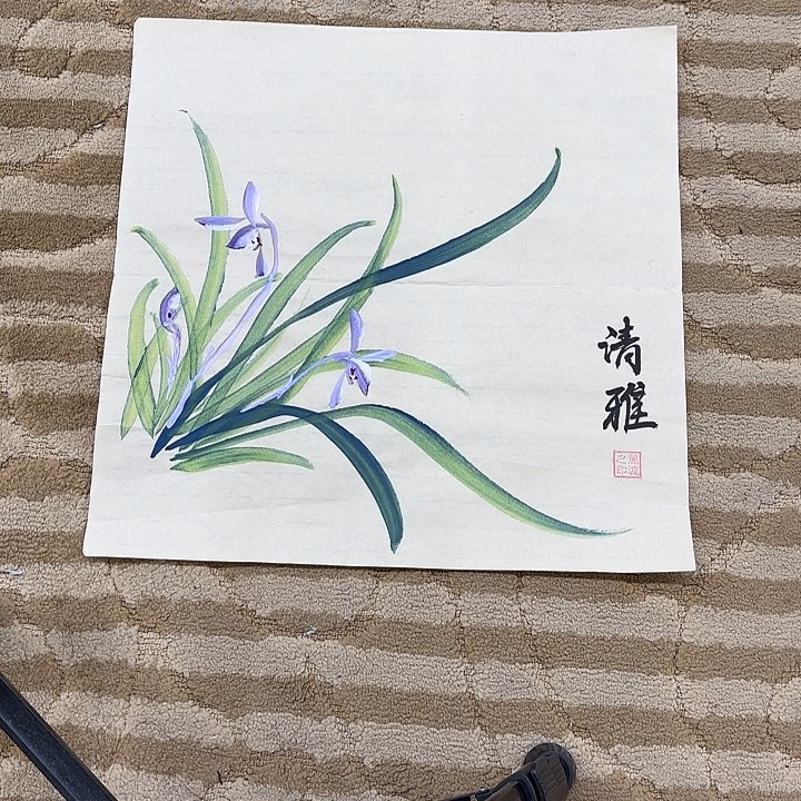 国画花鸟等多种形式为游客35.35