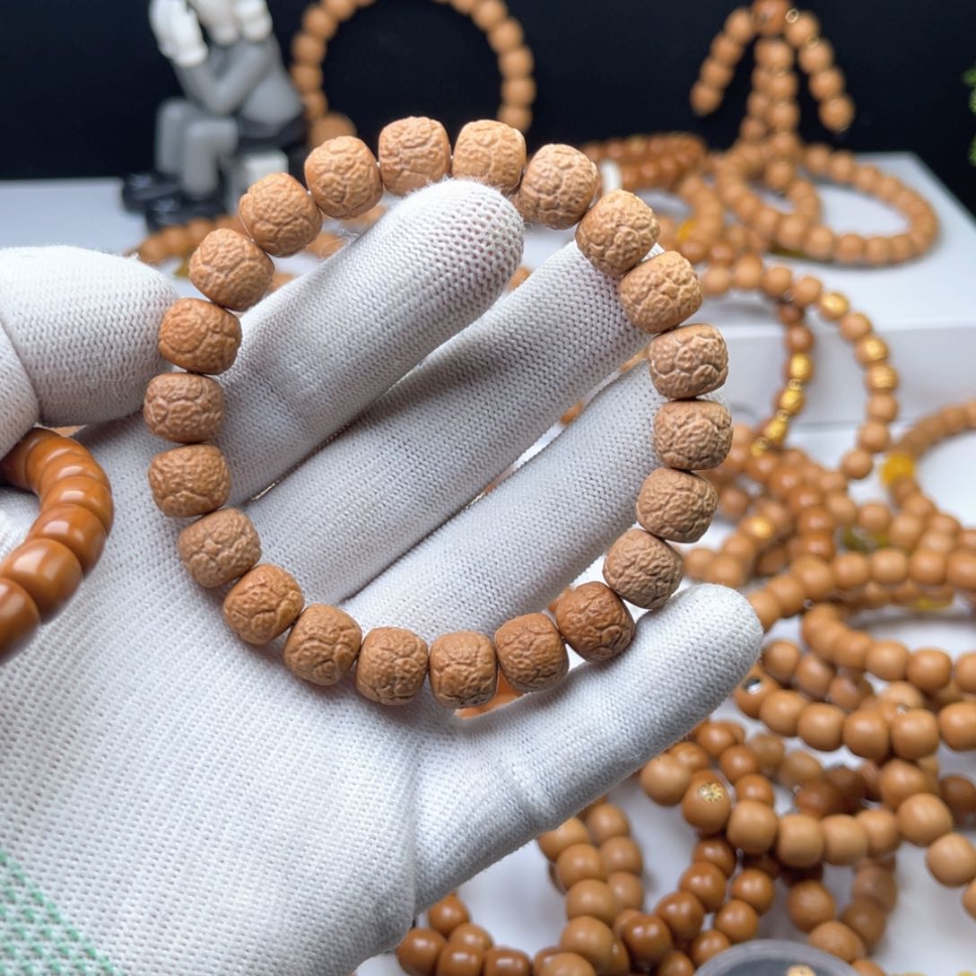 猴头核桃吊坠饕餮