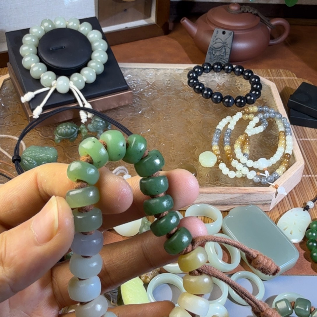 平***乐和田玉未镶嵌手链