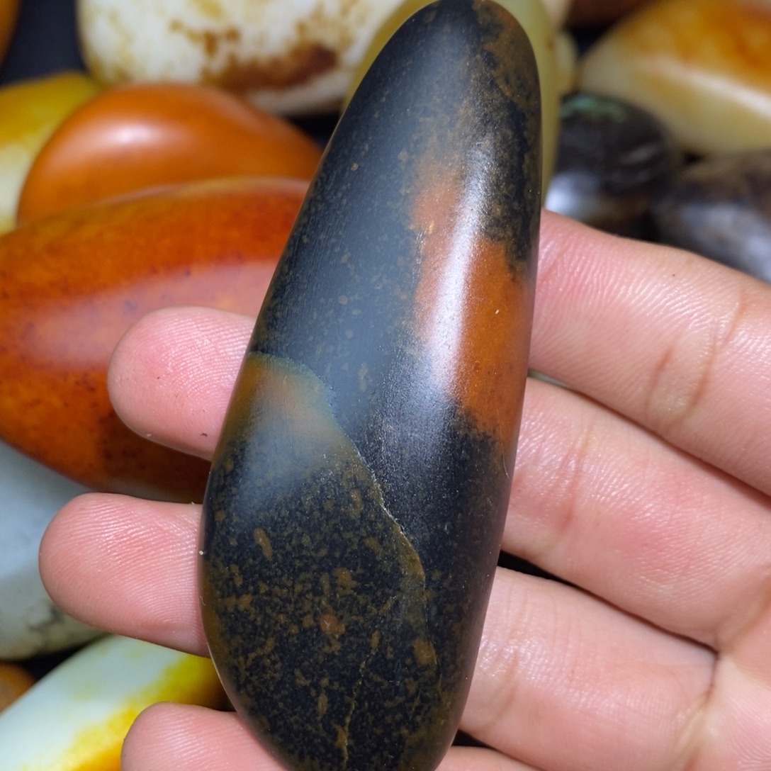 和田玉未镶嵌珠宝奇石