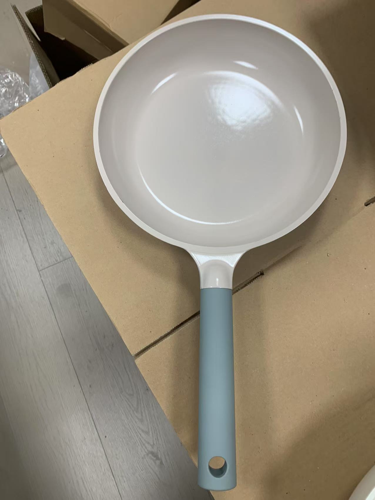 德博钛陶一体26CM煎锅DB【微瑕介意勿拍】