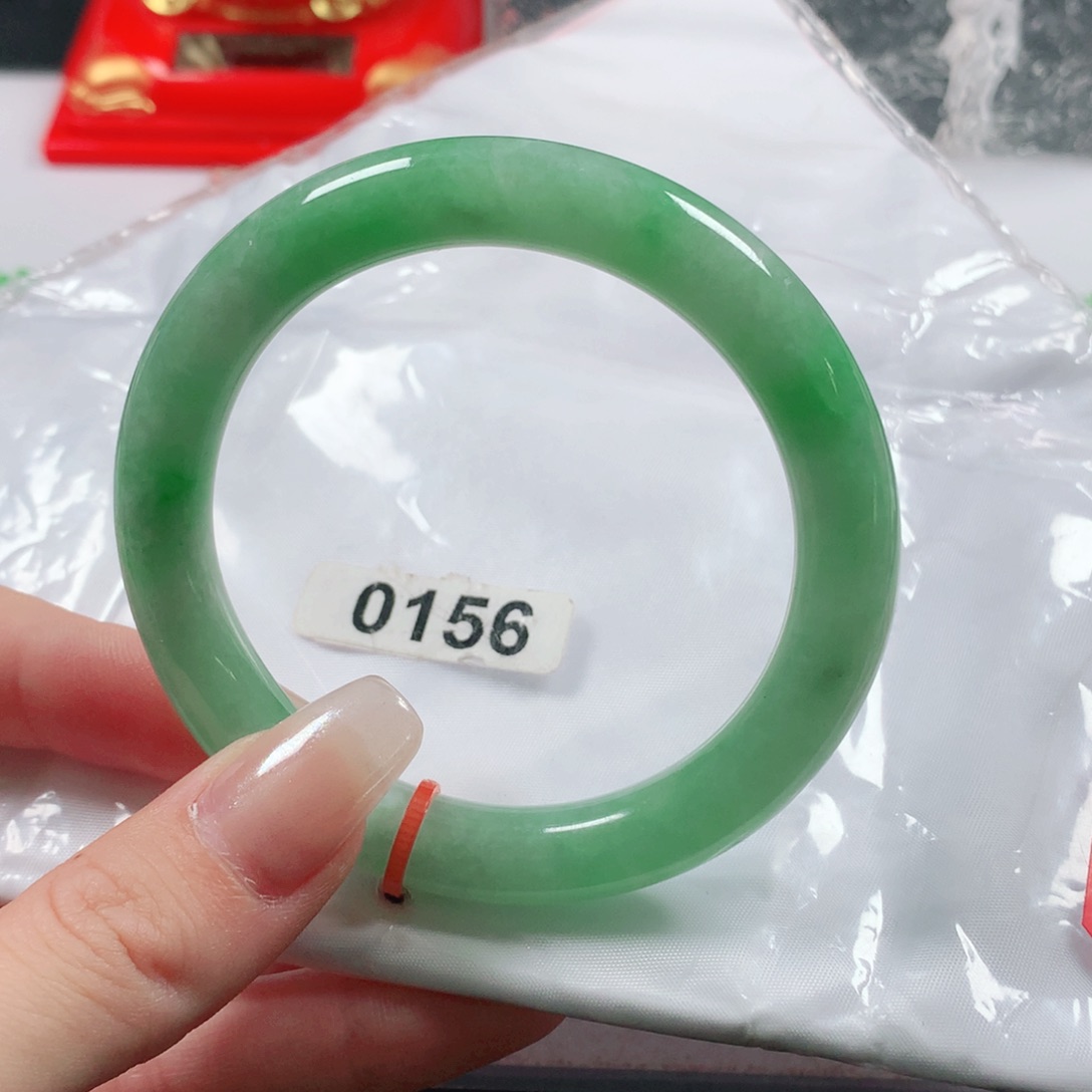未镶嵌手镯（圆镯）翡翠天然翡翠手镯0156