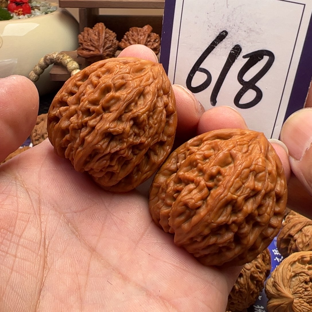 文玩核桃把件虎头王39尺寸618号