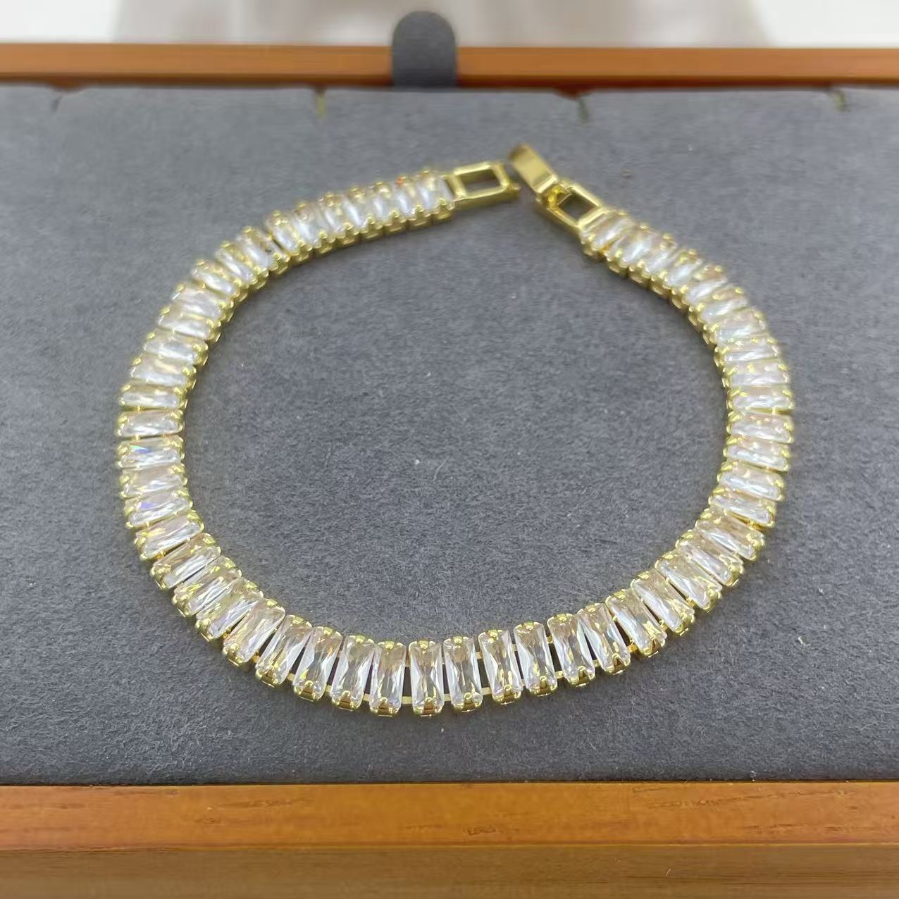 【世纪珠宝】D-高货手链-4045