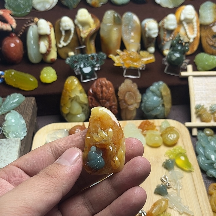 无***s蛇纹石玉合金颈饰