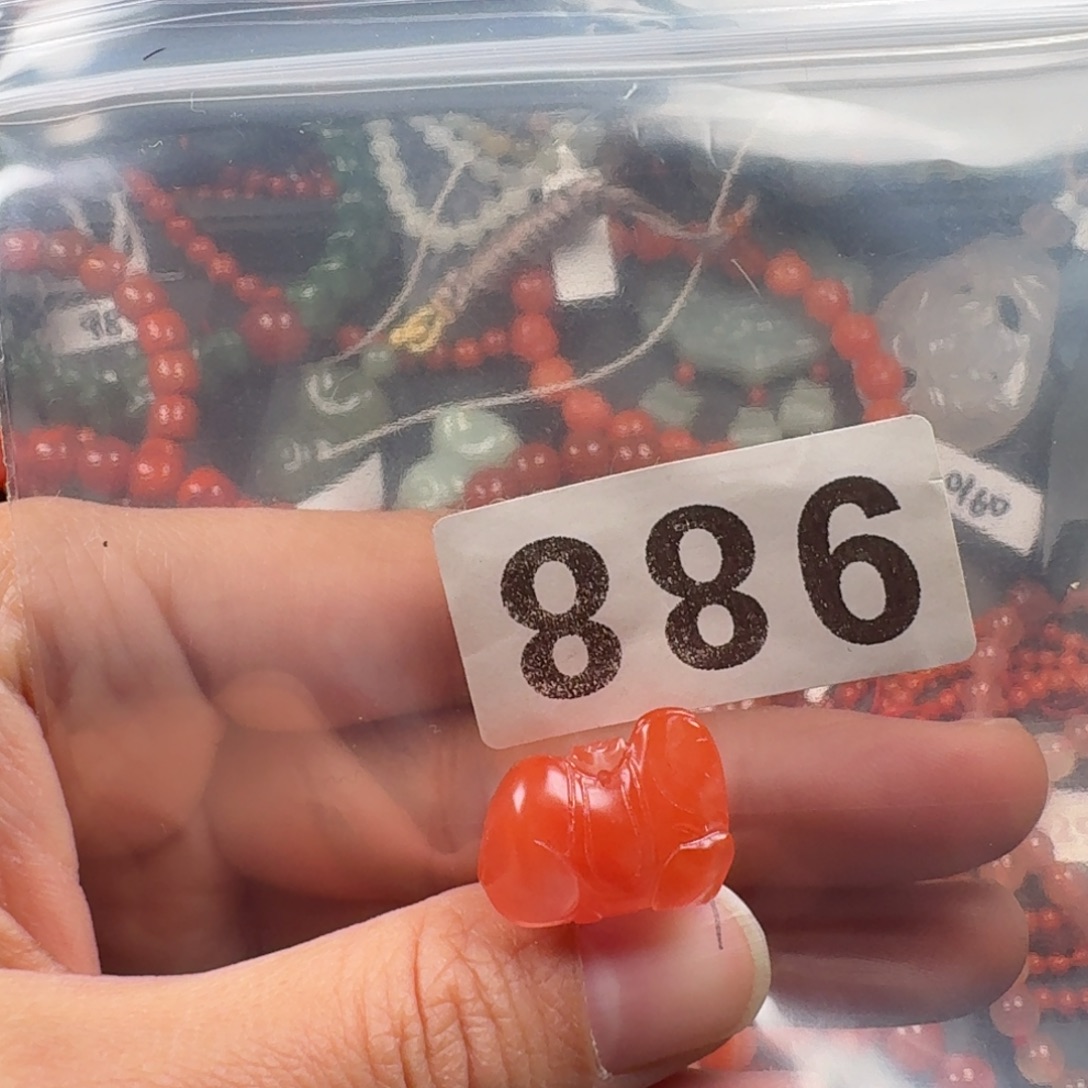 南红玛瑙未镶嵌珠宝奇石